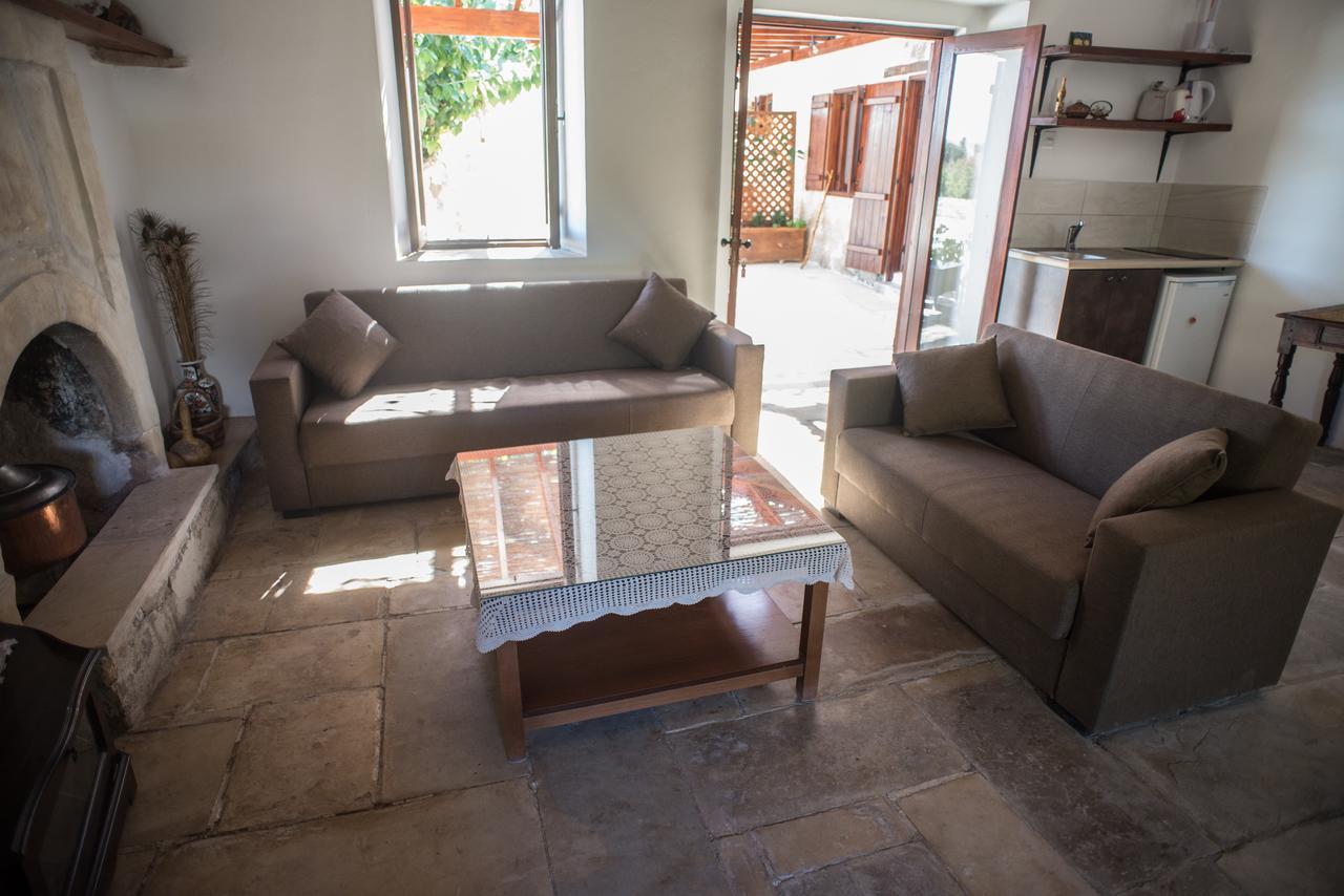 Penzion Chloe'S House Pano Akourdalia Exteriér fotografie